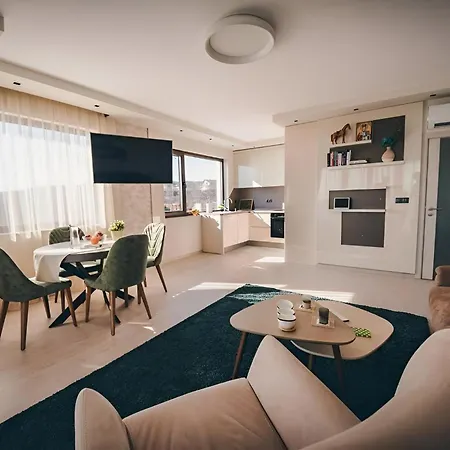 Διαμέρισμα Luxury Near The Sea