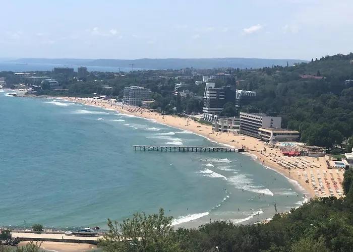 公寓 Luxury Apartament Near The Sea 瓦爾納