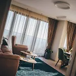 Apartment Luxury Near The Sea