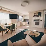 Luxury Near The Sea *