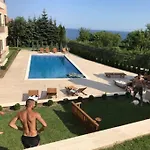 Luxury Near The Sea Apartment