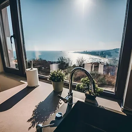 Luxury Near The Sea Apartment